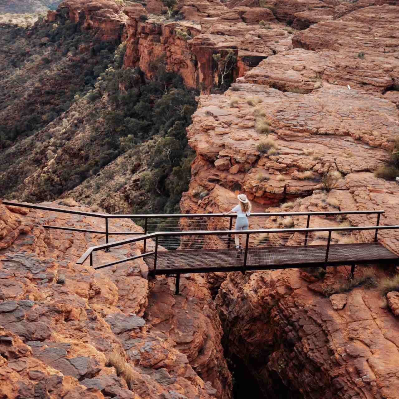 แนะนำสถานที่ปีนเขา ฺ Kings Canyon Rim Walk ประเทศออสเตรเลีย